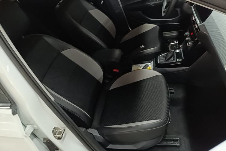 Used Volkswagen Tacqua 2021 200TSI DSG JoyConnect Edition Right Front Seat
