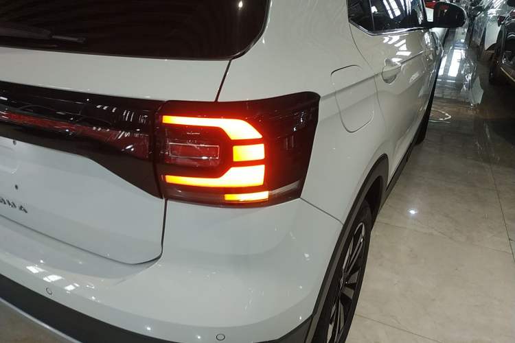 Used Volkswagen Tacqua 2021 1.5L Automatic Yue Zhi Lian Edition Right Rear Taillight