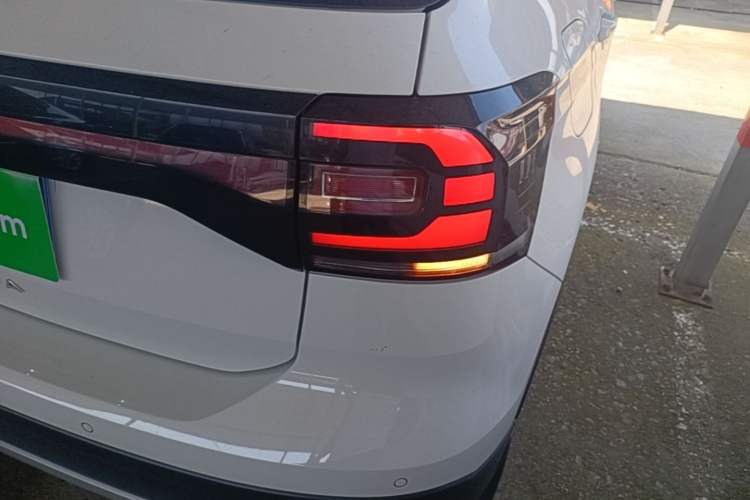 Used Volkswagen Tacqua 2021 1.5L Automatic Yue Zhi Lian Edition Right Rear Taillight