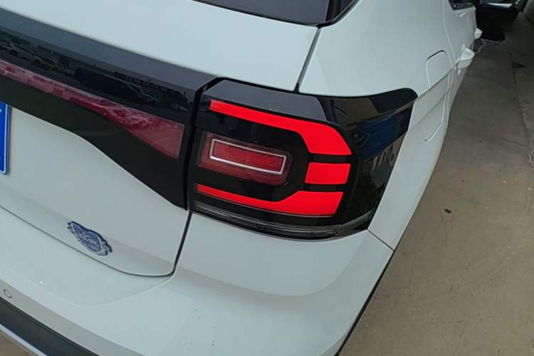 Used Volkswagen Tacqua 2021 1.5L Automatic Yue Zhi Lian Edition Right Rear Taillight