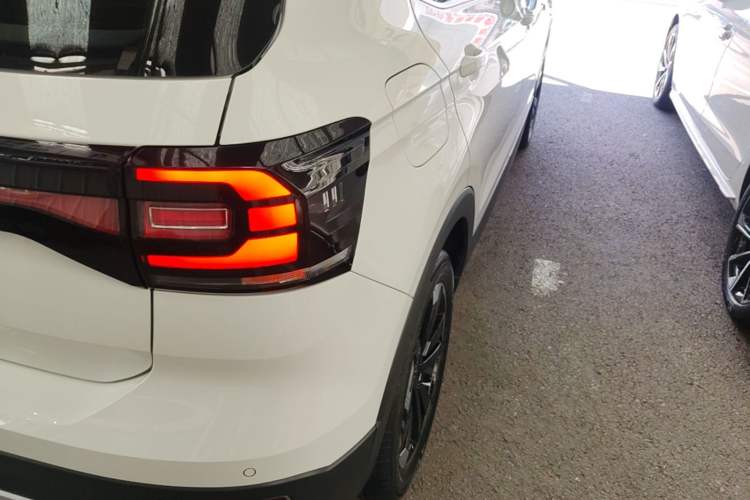 Used Volkswagen Tacqua 2021 1.5L Automatic Yue Zhi Lian Edition Right Rear Taillight