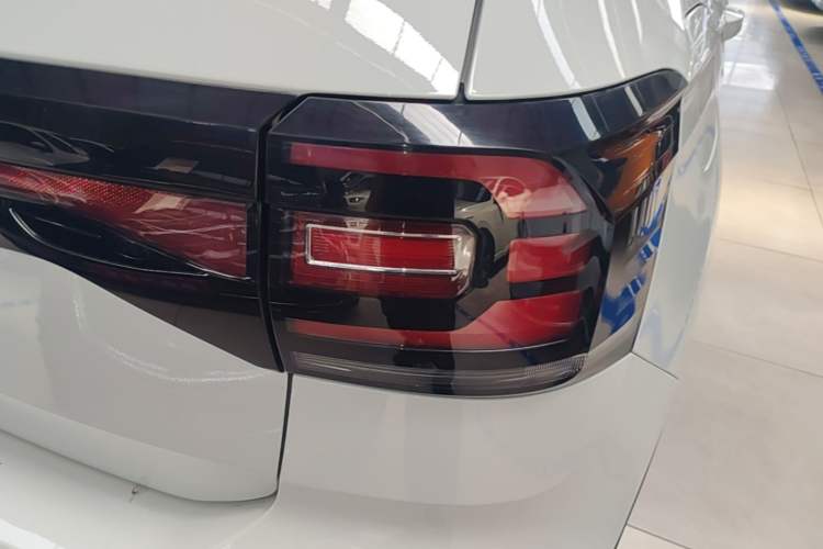 Used Volkswagen Tacqua 2021 1.5L Automatic Yue Zhi Lian Edition Right Rear Taillight