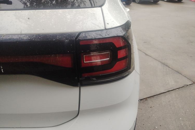 Used Volkswagen Tacqua 2021 1.5L Automatic Shangzhilian Edition Right Rear Taillight