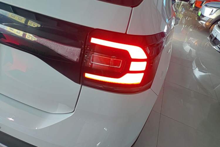 Used Volkswagen Tacqua 2021 1.5L Automatic Yue Zhi Lian Edition Right Rear Taillight
