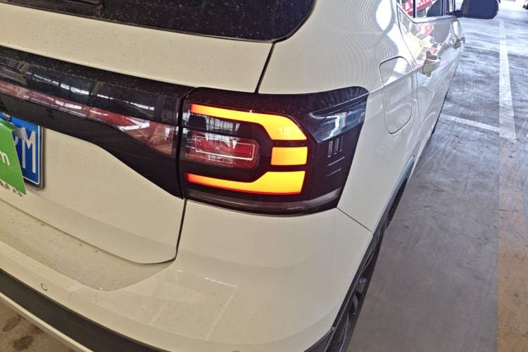 Used Volkswagen Tacqua 2021 1.5L Automatic Yue Zhi Lian Edition Right Rear Taillight