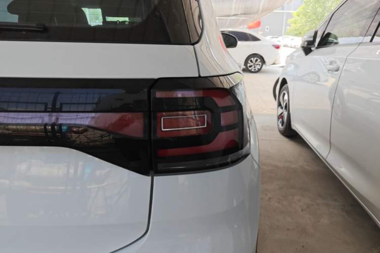 Used Volkswagen Tacqua 2021 1.5L Automatic Yue Zhi Lian Edition Right Rear Taillight
