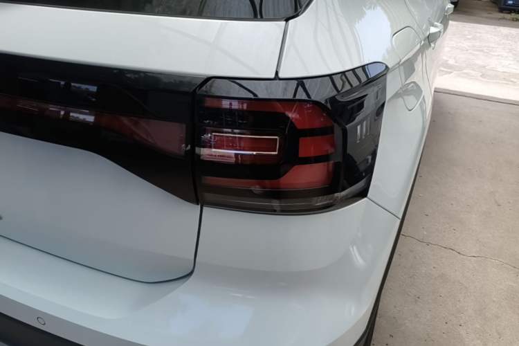 Used Volkswagen Tacqua 2021 1.5L Automatic Yue Zhi Lian Edition Right Rear Taillight