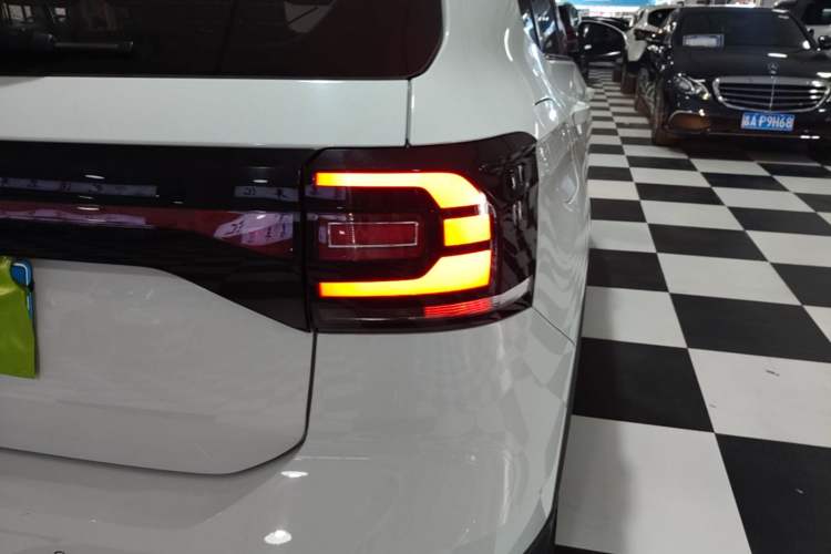 Used Volkswagen Tacqua 2021 1.5L Automatic Yue Zhi Lian Edition Right Rear Taillight