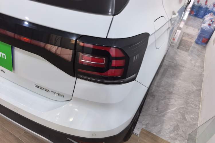 Used Volkswagen Tacqua 2021 200TSI DSG JoyConnect Edition Right Rear Taillight