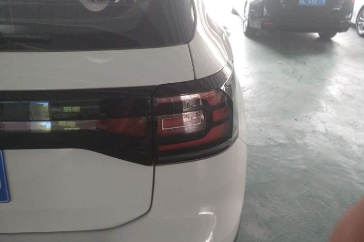 Used Volkswagen Tacqua 2021 1.5L Automatic Yue Zhi Lian Edition Right Rear Taillight