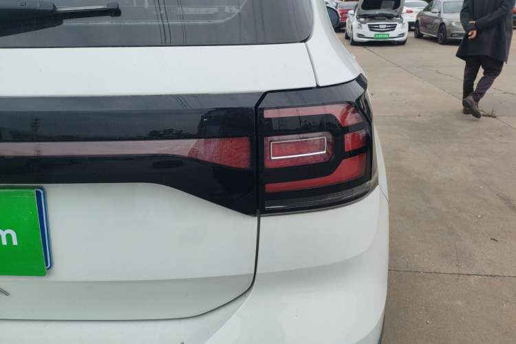 Used Volkswagen Tacqua 2021 1.5L Automatic Yue Zhi Lian Edition Right Rear Taillight