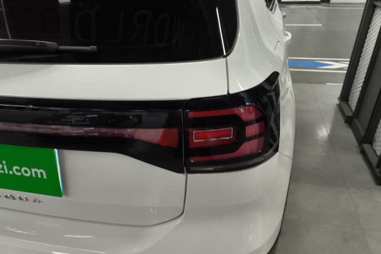 Used Volkswagen Tacqua 2021 1.5L Automatic Yue Zhi Lian Edition Right Rear Taillight