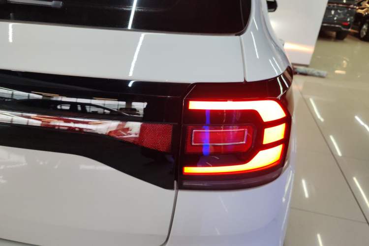 Used Volkswagen Tacqua 2021 1.5L Automatic Yue Zhi Lian Edition Right Rear Taillight