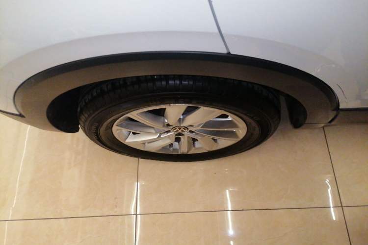 Used Volkswagen Tacqua 2021 1.5L Automatic Shangzhilian Edition Right Rear Wheel Hub