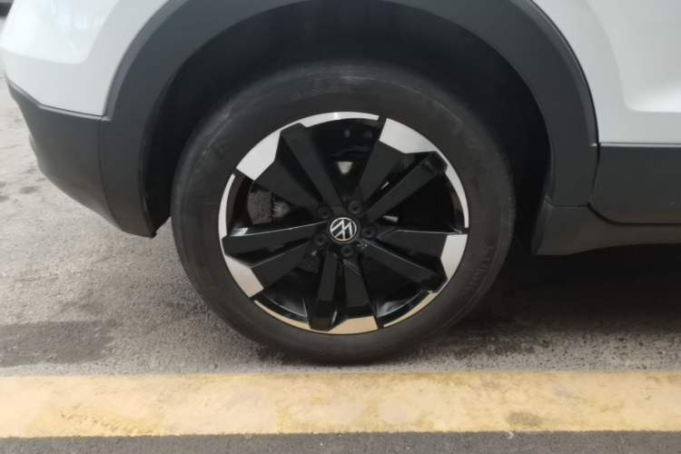 Used Volkswagen Tacqua 2021 1.5L Automatic Yue Zhi Lian Edition Right Rear Wheel Hub