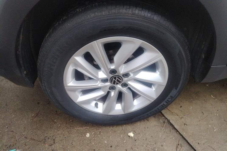 Used Volkswagen Tacqua 2021 1.5L Automatic Shangzhilian Edition Right Rear Wheel Hub