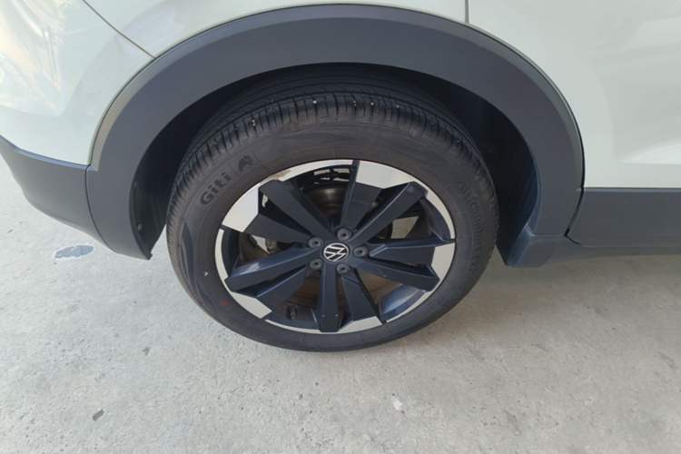 Used Volkswagen Tacqua 2021 1.5L Automatic Yue Zhi Lian Edition Right Rear Wheel Hub