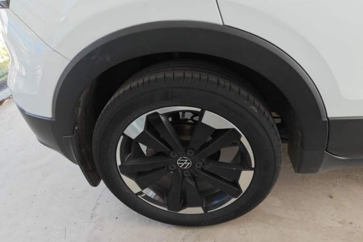 Used Volkswagen Tacqua 2021 1.5L Automatic Yue Zhi Lian Edition Right Rear Wheel Hub