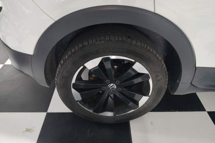 Used Volkswagen Tacqua 2021 1.5L Automatic Yue Zhi Lian Edition Right Rear Wheel Hub