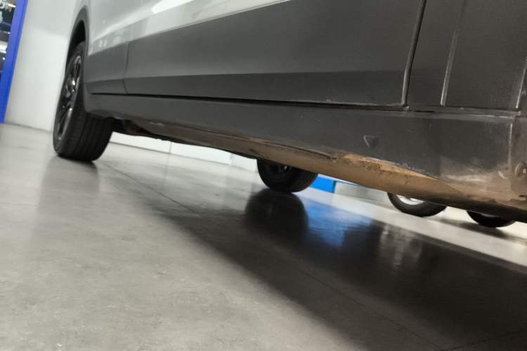 Used Volkswagen Tacqua 2021 1.5L Automatic Yue Zhi Lian Edition Right Side Sill