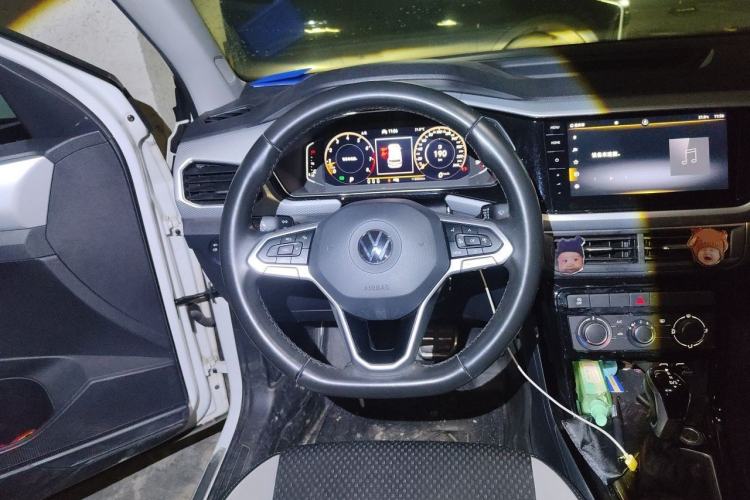 Used Volkswagen Tacqua 2021 280TSI DSG R-Line Connected Version Steering Wheel