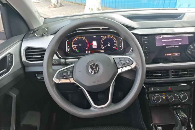 Used Volkswagen Tacqua 2021 200TSI DSG JoyConnect Edition Steering Wheel