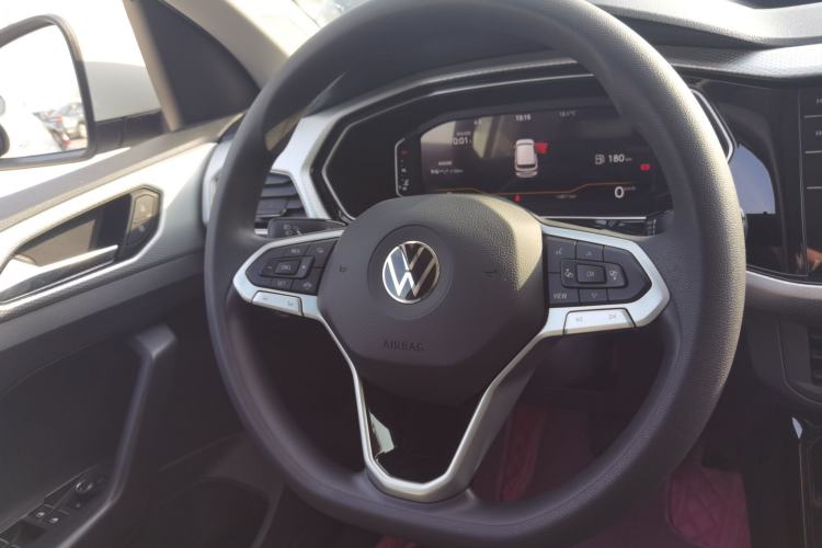 Used Volkswagen Tacqua 2021 1.5L Automatic 30th Anniversary Edition Steering Wheel