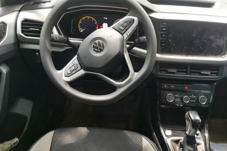Used Volkswagen Tacqua 2021 1.5L Automatic 30th Anniversary Edition Steering Wheel