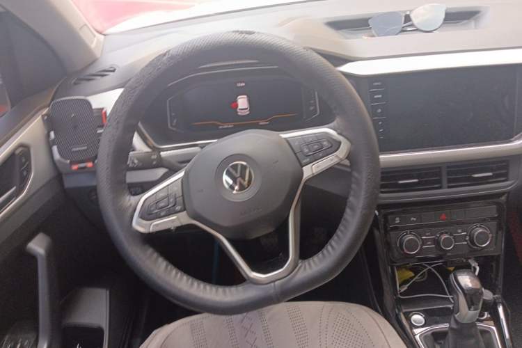 Used Volkswagen Tacqua 2021 1.5L Automatic 30th Anniversary Edition Steering Wheel