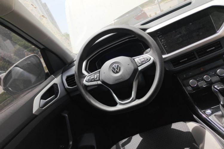 Used Volkswagen Tacqua 2021 200TSI DSG JoyConnect Edition Steering Wheel