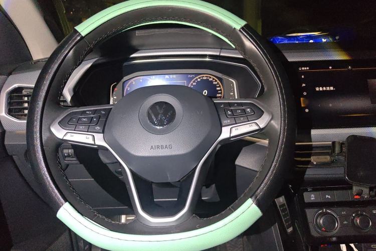 Used Volkswagen Tacqua 2021 280TSI DSG R-Line Connected Version Steering Wheel