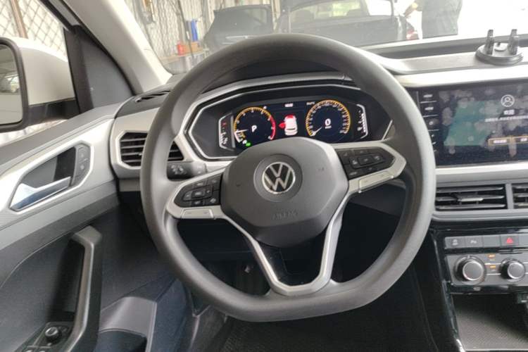 Used Volkswagen Tacqua 2021 1.5L Automatic 30th Anniversary Edition Steering Wheel