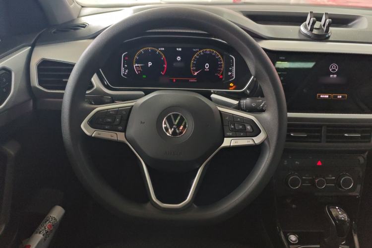Used Volkswagen Tacqua 2021 200TSI DSG JoyConnect Edition Steering Wheel