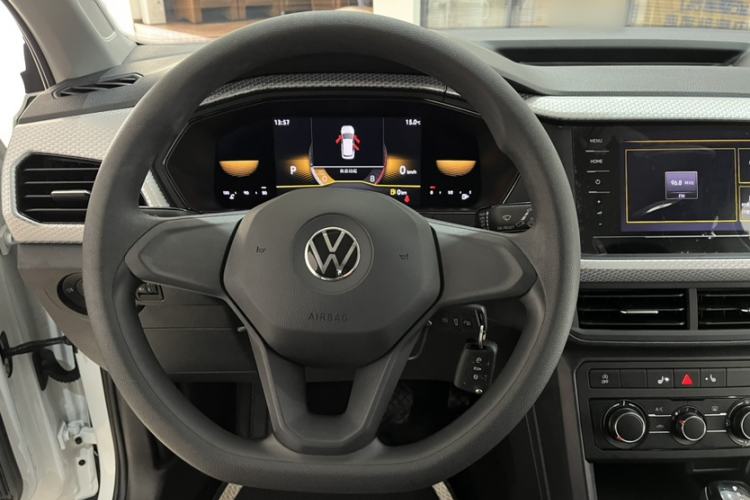 Used Volkswagen Tacqua 2021 1.5L Automatic Shangzhilian Edition Steering Wheel