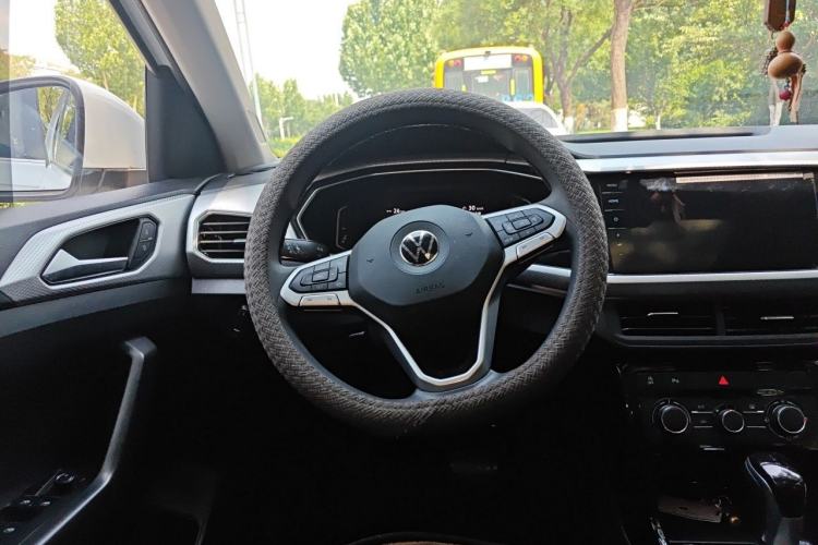 Used Volkswagen Tacqua 2021 1.5L Automatic 30th Anniversary Edition Steering Wheel