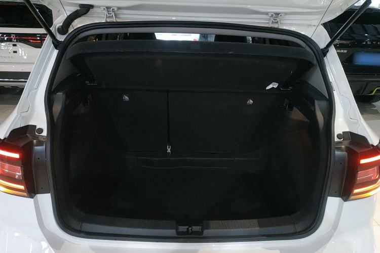 Used Volkswagen Tacqua 2021 1.5L Automatic Yue Zhi Lian Edition Trunk