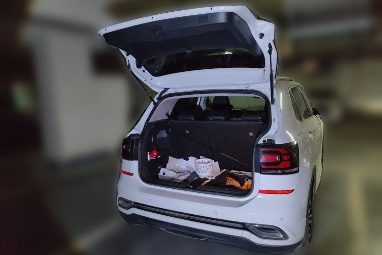 Used Volkswagen Tacqua 2021 280TSI DSG R-Line Connected Version Trunk