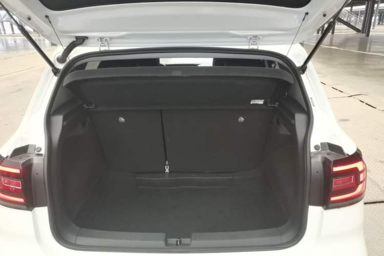 Used Volkswagen Tacqua 2021 1.5L Automatic Yue Zhi Lian Edition Trunk