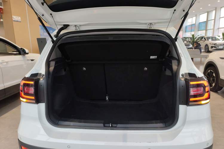 Used Volkswagen Tacqua 2021 1.5L Automatic Yue Zhi Lian Edition Trunk