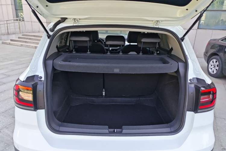Used Volkswagen Tacqua 2021 1.5L Automatic Yue Zhi Lian Edition Trunk