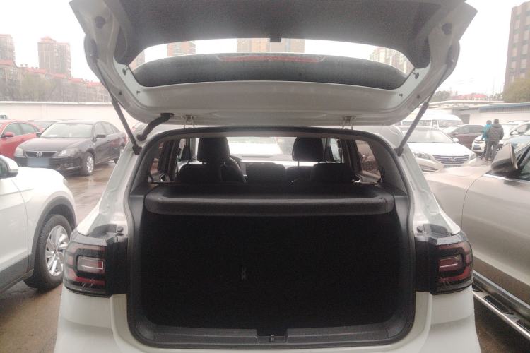 Used Volkswagen Tacqua 2021 1.5L Automatic Shangzhilian Edition Trunk