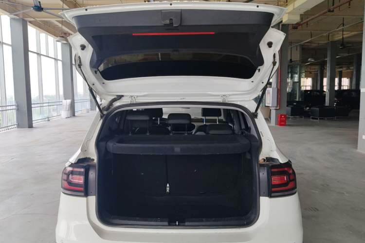 Used Volkswagen Tacqua 2021 1.5L Automatic Yue Zhi Lian Edition Trunk