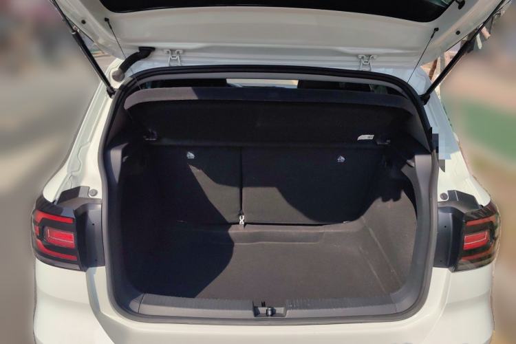 Used Volkswagen Tacqua 2021 1.5L Automatic 30th Anniversary Edition Trunk
