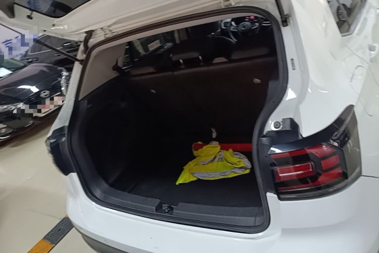 Used Volkswagen Tacqua 2021 200TSI DSG JoyConnect Edition Trunk