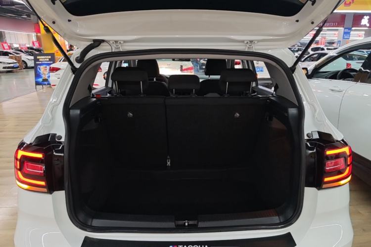 Used Volkswagen Tacqua 2021 1.5L Automatic Shangzhilian Edition Trunk