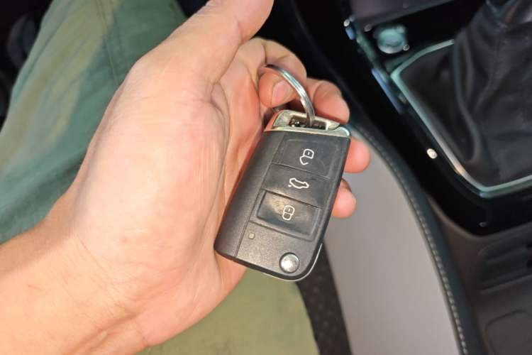 Used Volkswagen Tacqua 2021 200TSI DSG JoyConnect Edition Vehicle Key