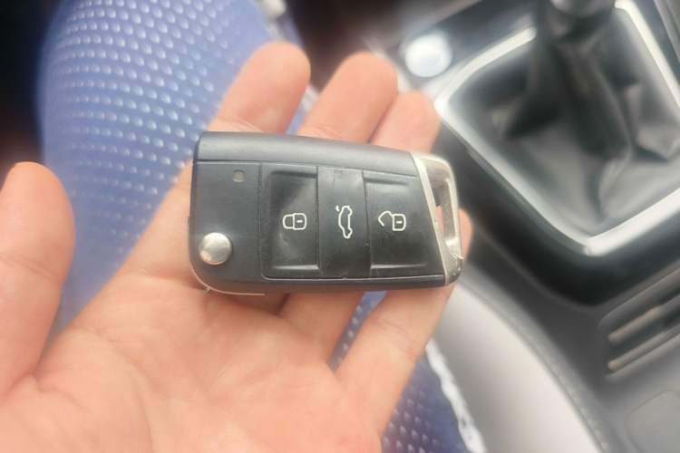 Used Volkswagen Tacqua 2021 1.5L Automatic 30th Anniversary Edition Vehicle Key