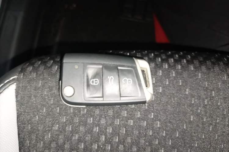 Used Volkswagen Tacqua 2021 280TSI DSG R-Line Connected Version Vehicle Key