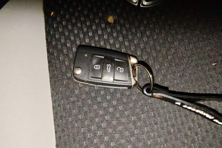 Used Volkswagen Tacqua 2021 1.5L Automatic 30th Anniversary Edition Vehicle Key