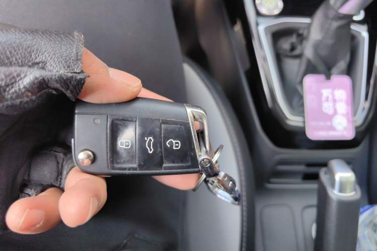 Used Volkswagen Tacqua 2021 1.5L Automatic 30th Anniversary Edition Vehicle Key